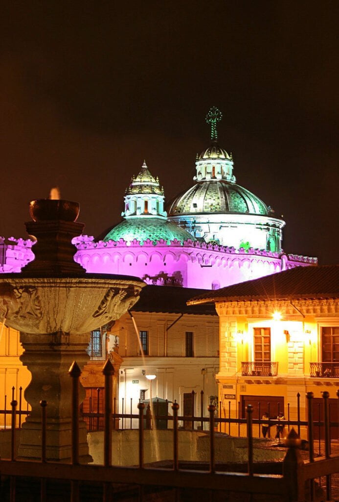 Quito, historia, arquitectura, económico