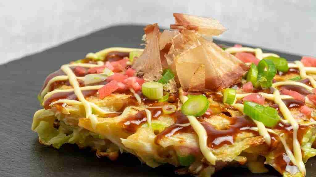 Okonomiyaki en todo su esplendor