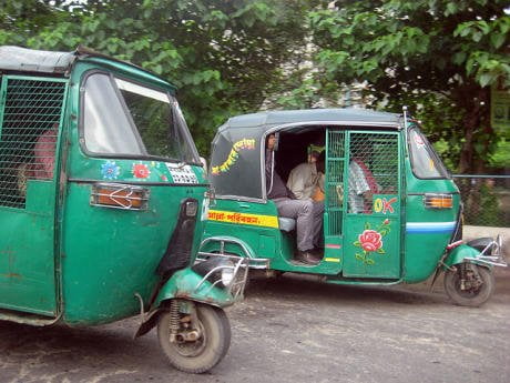 Diferencia entre tuktuk y rickshaw