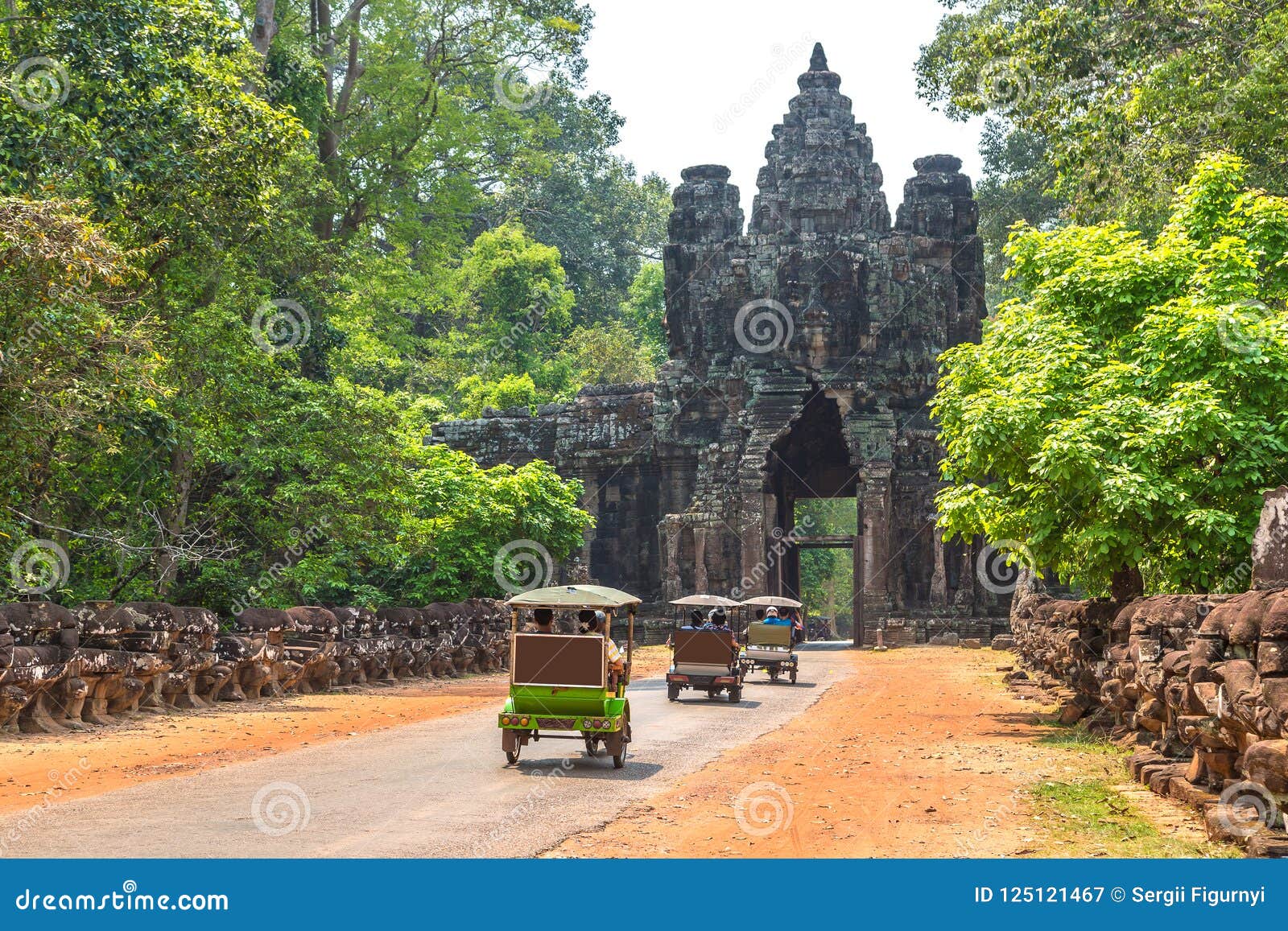 Angkor Wat en rickshaw tradicional